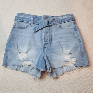 Hollister High Rise Mom Short‎ 3" Size 3/W26